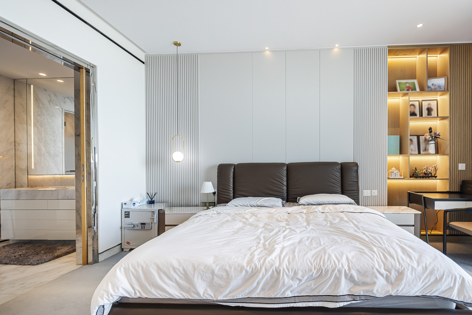 Dual View I Luxury Living I 4BR Expensive Layout