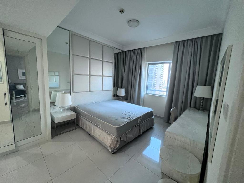 Bright | Spacious Layout | Furnished I High Floor