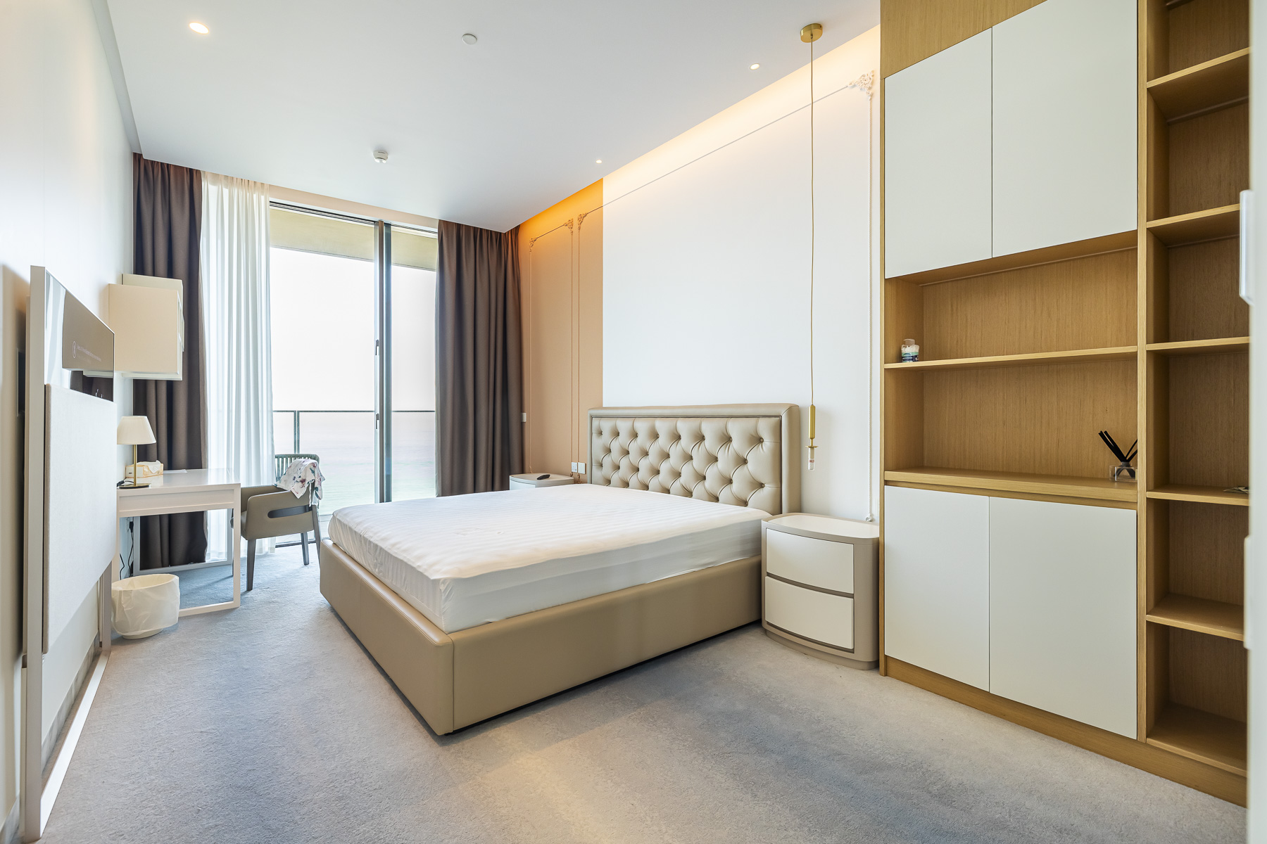 Dual View I Luxury Living I 4BR Expensive Layout