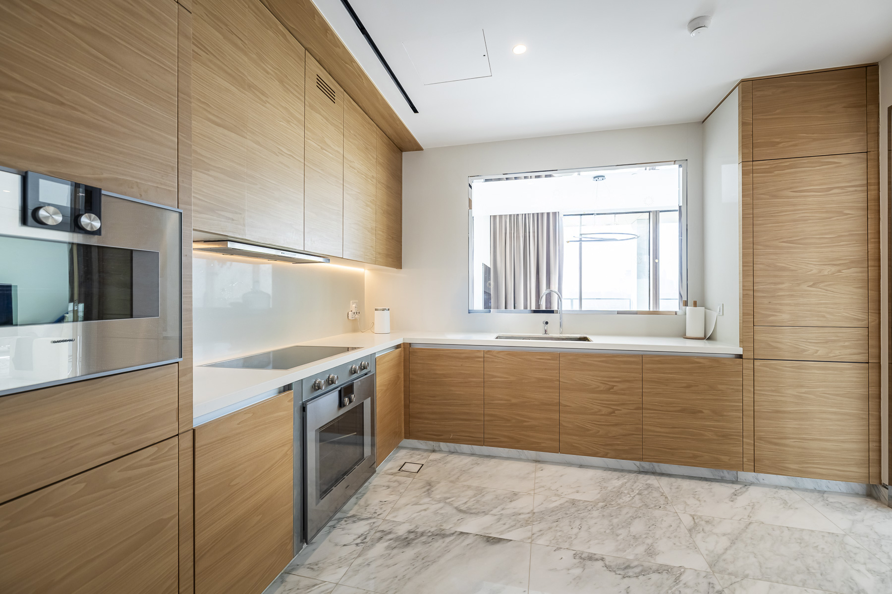 Dual View I Luxury Living I 4BR Expensive Layout