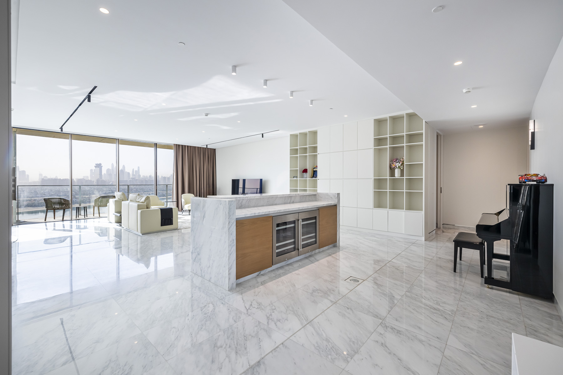 Dual View I Luxury Living I 4BR Expensive Layout