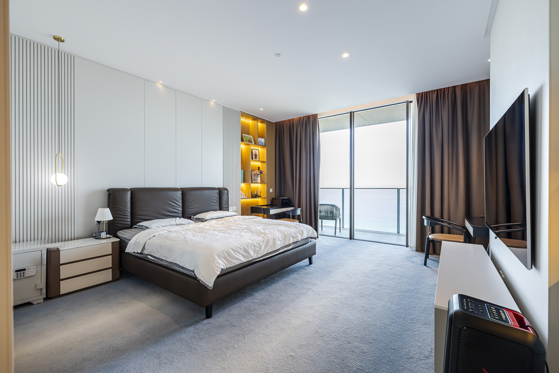 Dual View I Luxury Living I 4BR Expensive Layout