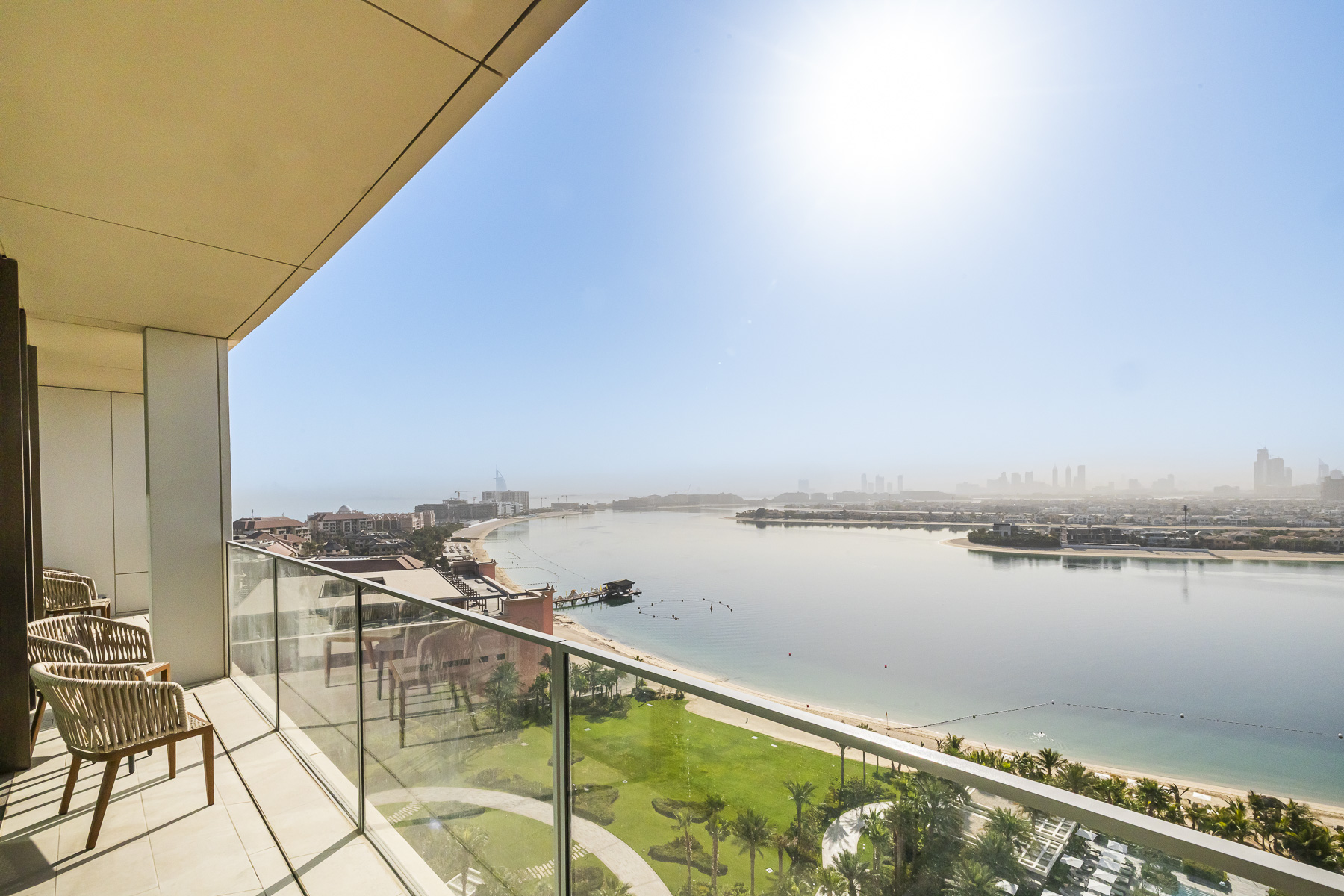 Dual View I Luxury Living I 4BR Expensive Layout